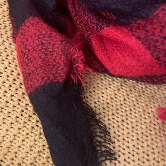 Beanie and Infinty Scarf Set - Picture 6 of 7